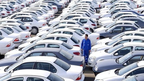 بازار خودرو در انتظار ریزش قیمت‌ها