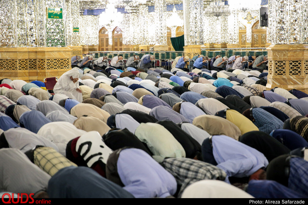 نماز عبادی سیاسی جمعه در حرم مطهر رضوی