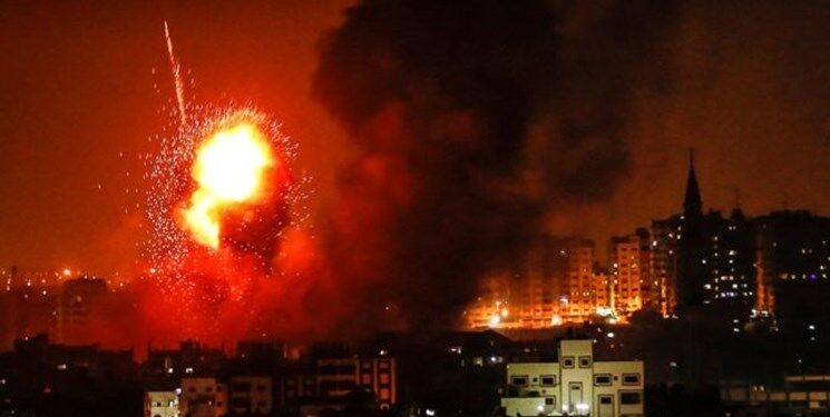 جنگنده‌های رژیم صهیونیستی شمال نوار غزه را بمباران کردند

