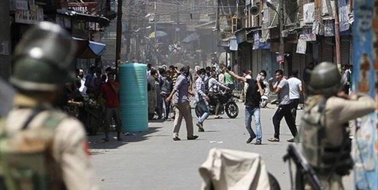 رویترز: در مهم‌ترین شهر «کشمیر» حکومت نظامی برقرار شد
