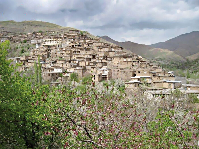 دیزباد؛ با سوادترین روستای ایران