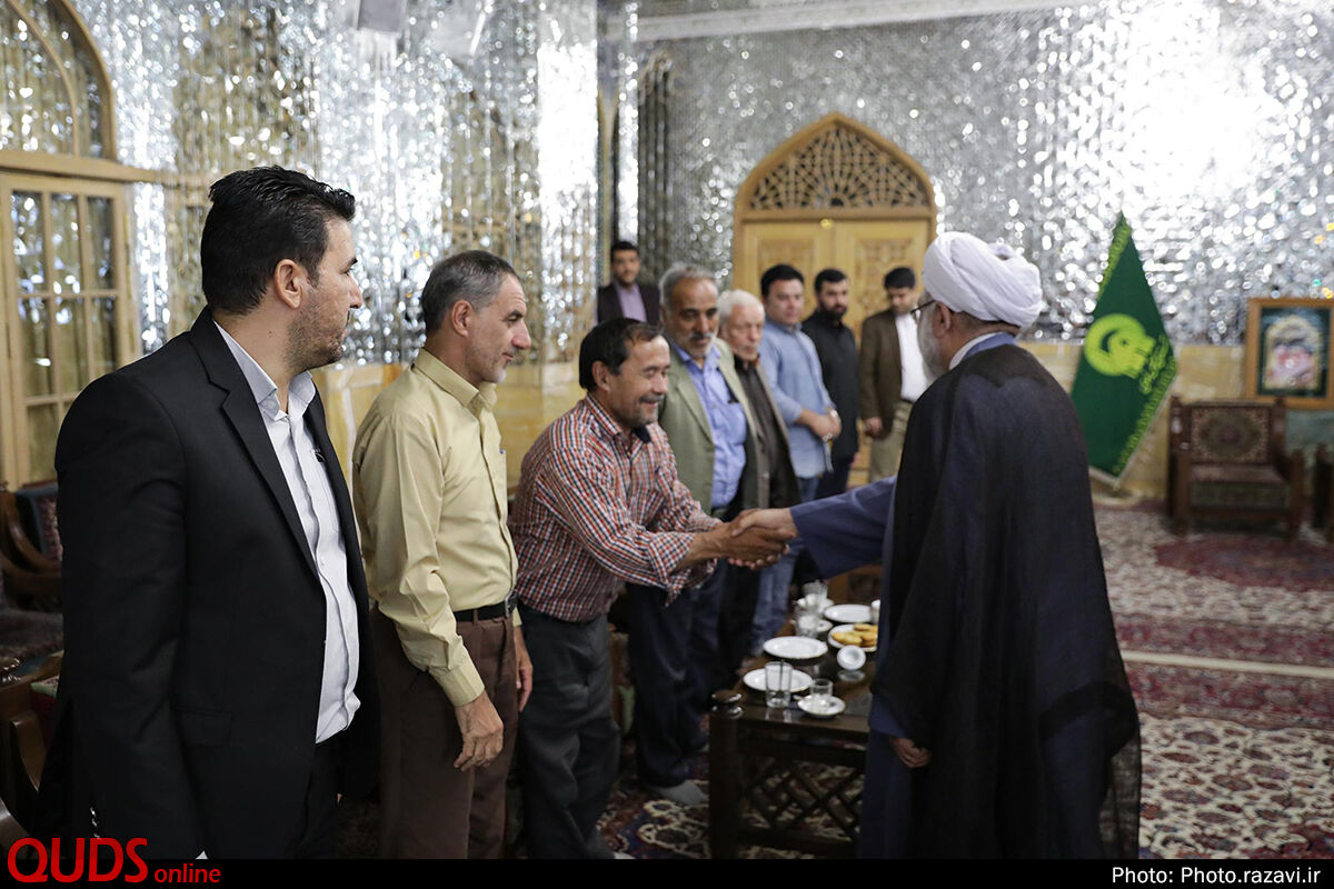 دیدار جمعی از امانتداران حوزه حمل و نقل مشهد با تولیت آستان قدس رضوی
