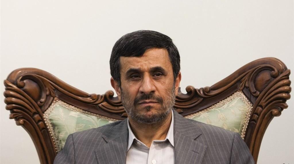 با وساطت کدام روحانی، احمدی‌نژاد به قهرش پایان داد؟