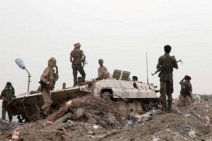 ادامه جنگ نیابتی عربستان و امارات در جنوب یمن/ کنترل فرودگاه عدن دست‌به‌دست می‌شود
