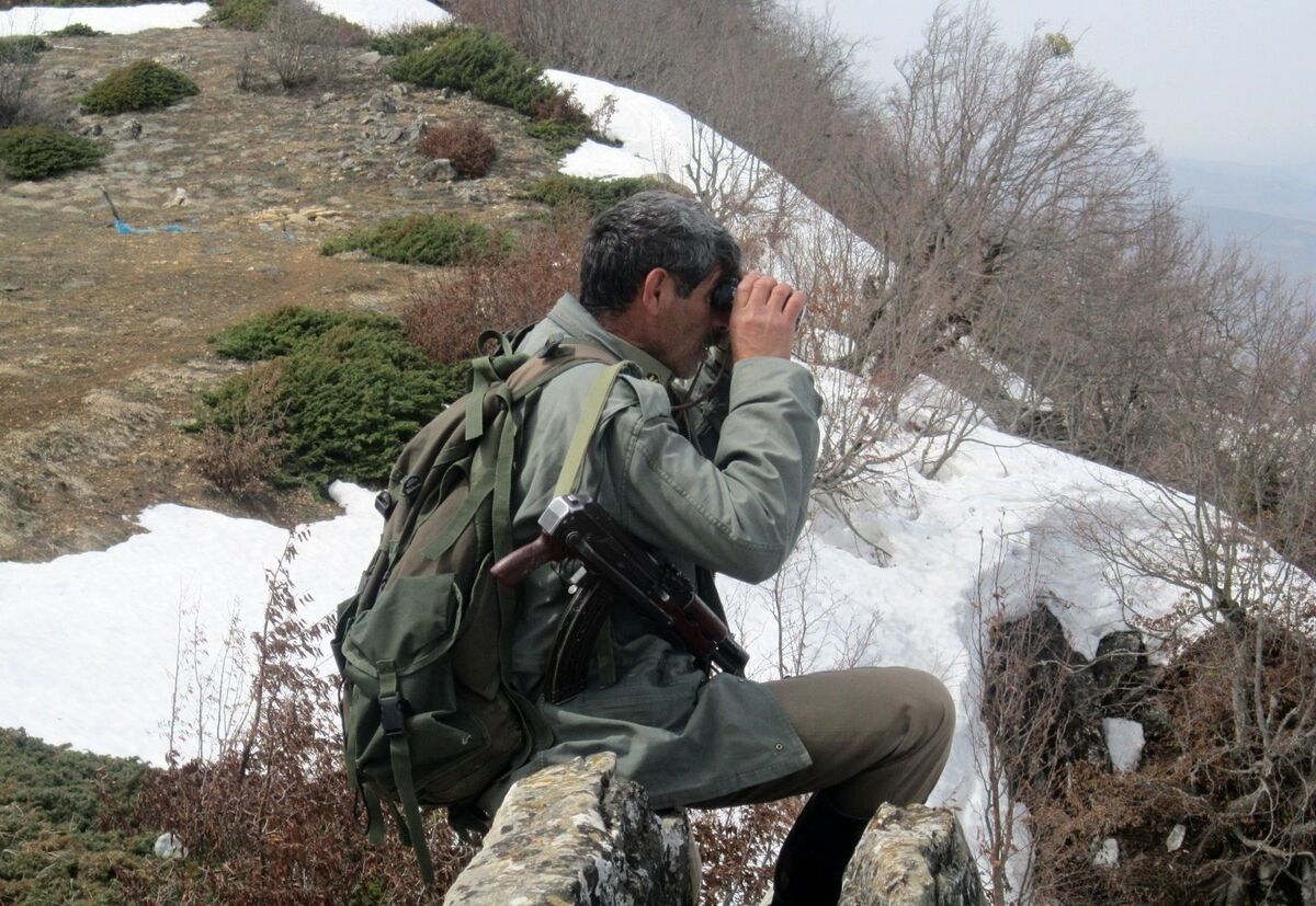 شلیک شکارچیان متخلف به محیط بانان پارک ملی گلستان