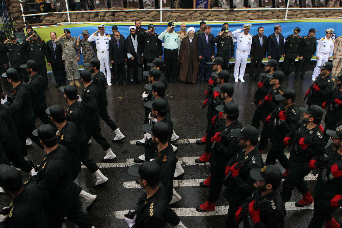 برگزاری مراسم رژه نیروهای مسلح در رشت