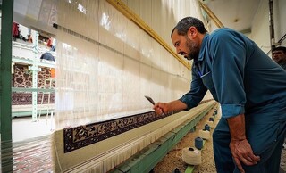 کارگاه تولید فرش دستباف آستان قدس رضوی در شهرستان راور به بهره برداری می رسد