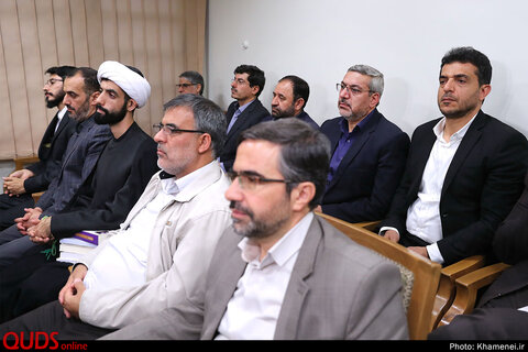 دیدار دست‌اندرکاران کنگره ملی ۶۲۰۰ شهید استان مرکزی با مقام معظم رهبری