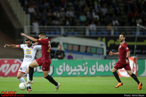 شکست تیم فوتبال پرسپولیس مقابل شهر خودرو مشهد