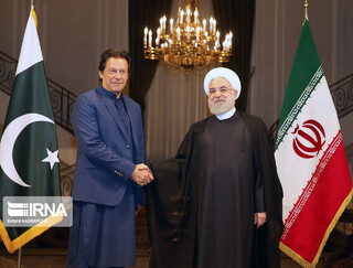 عمران خان: حمایت از ایران در قبال اقدامات غیر قانونی آمریکا را وظیفه خود می‌دانم