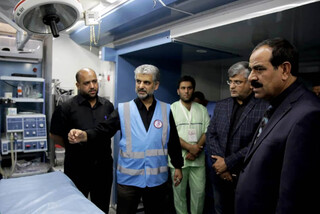 بازدید مدیرکل بهداشت ودرمان آستان نجف از اتوبوس های بیمارستانی سیار رضوی