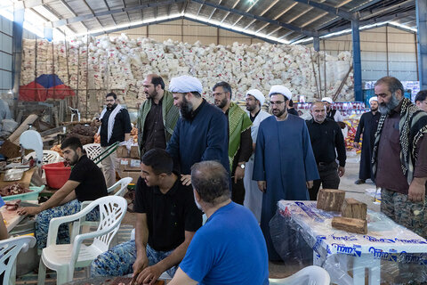 بازدید حجت الاسلام قمی رئیس سازمان تبلیغات کل کشور از موکب و آشپزخانه آستان قدس رضوی در مهران