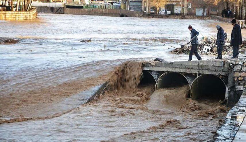 بارش‌های پائیزی لرستان را به مخاطره انداخت/پل‌های موقتی تخریب شد