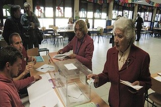 اسپانیایی‌ها انتخابات پارلمانی برگزار می‌کنند