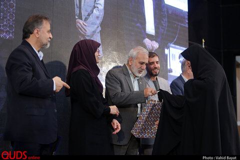 جشنواره محصولات و کسب ‌و کارهای طیب در مشهد