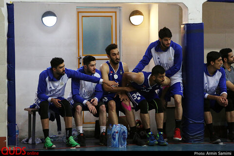 دیدار تیم های بسکتبال آویژه صنعت و نیرو زمینی تهران
