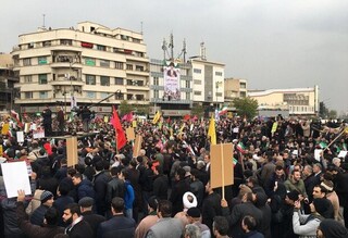 تصاویر قدس آنلاین از حضور پرشور مردم تهران در اجتماع بزرگ نه به آشوبگری
