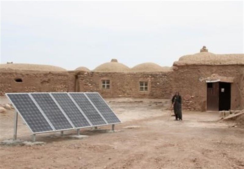 راه اندازی۵۰۰ نیروگاه خورشیدی توسط بسیج در کرمان