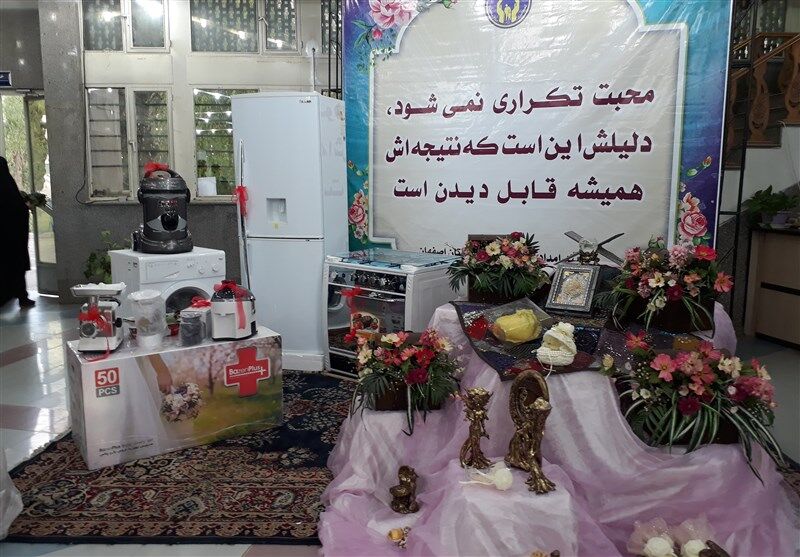 ۱۰۰سری جهیزیه توسط سپاه گلستان به زوج‌ها اهدا شد