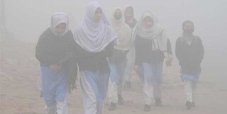 مه شدید و آلودگی هوا در شهرهای پاکستان + تصاویر