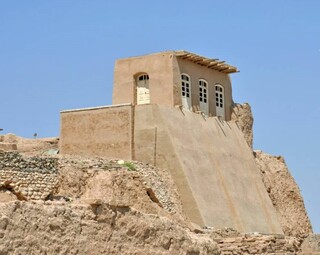 مرمت خانه منسوب به فردوسی در روستای پاژ/ این خانه شباهتی به بناهای زمان فردوسی ندارد