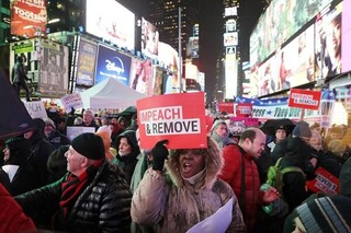 میدان تایمز نیوریورک صحنه برگزاری تظاهرات ضد ترامپ 
