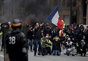 اتحادیه‌های کارگری فرانسه: آتش‌بسی در کار نیست

