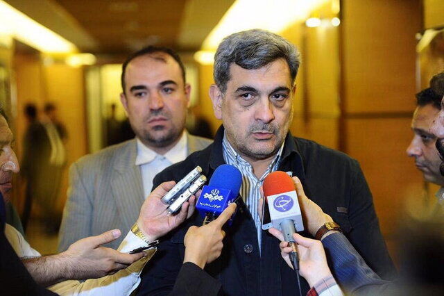 شهردار تهران: ایران با دو ویروس کرونا و ویروس تحریم‌ها می‌جنگد
