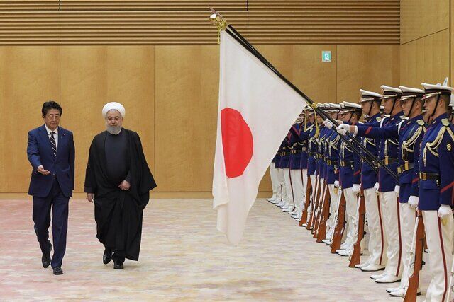 شینزو آبه نسبت به کاهش تعهدات برجامی ایران ابراز نگرانی کرد