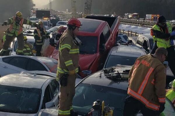 تصادف زنجیره‌ای ۶۹ خودرو در ویرجینیای آمریکا /دهها تن زخمی شدند