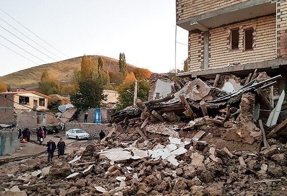بازسازی منازل مددجویان مناطق زلزله‌زده تا دهه فجر