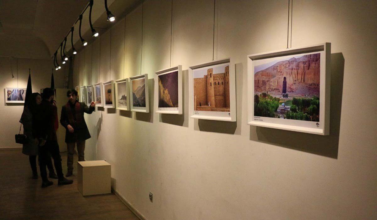 افتتاح نمایشگاه «عکاسان برتر افغانستان» در نگارخانه رضوان مشهد 