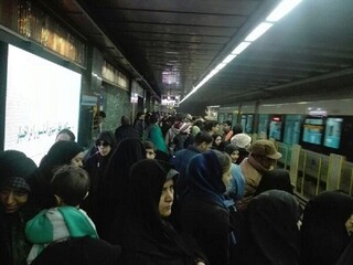 رکورد جا به جایی مسافر در قطار شهری مشهد شکسته شد