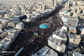 سنگ تمام تهرانی‌ها برای «سرباز وطن»/ پیام لشکر میلیونی منتقمین از قلب ایران به کاخ سفید: «انتقام سخت» در راه است