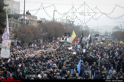 استقبال میلیونی مردم مشهد از پیکر «شهید سپهبد قاسم سلیمانی» و یاران شهیدش(1)