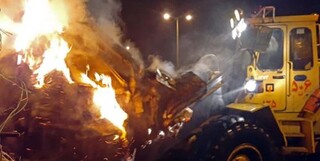 مهار آتش سوزی کارخانه بازیافت در حومه مشهد