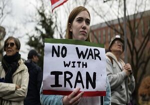 مخالفت بیش از نیمی از مردم آمریکا با اقدامات رئیس‌جمهور کشورشان علیه ایران
