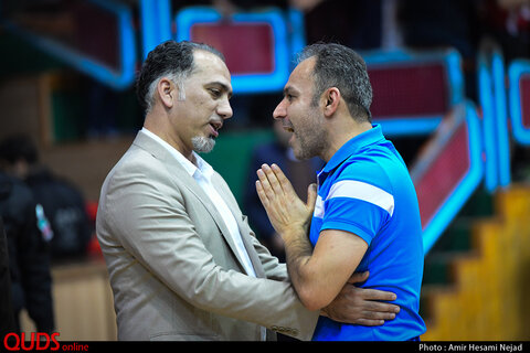 برتری گیتی پسند اصفهان مقابل سوهان قم در مرحله پلی آف لیگ برتر فوتسال