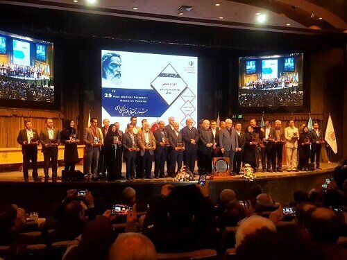 کسب رتبه برتر مرکز تحقیقات بیوتکنولوژی دانشگاه علوم پزشکی مشهد در جشنواره رازی