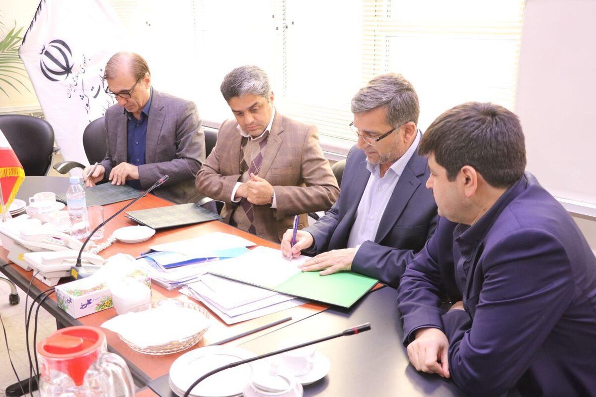 امضا تفاهم نامه سه جانبه برای ترغیب دانش اموزان مشهد به  استفاده از سیستم های حمل و نقل عمومی پایدار