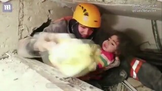 نجات دختربچه ۵ ساله پس از ۲۴ ساعت از زیرآوار/فیلم