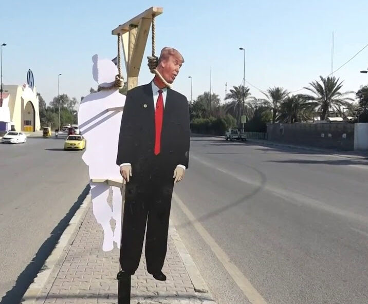 به دار آویخته شدن ترامپ در خیابان های بغداد / فیلم