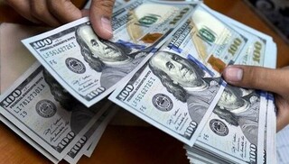 توقف فروش ارز سهمیه‌ای در صرافی‌ها
