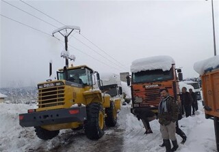 امدادرسانی سپاه به مردم گرفتار در برف
