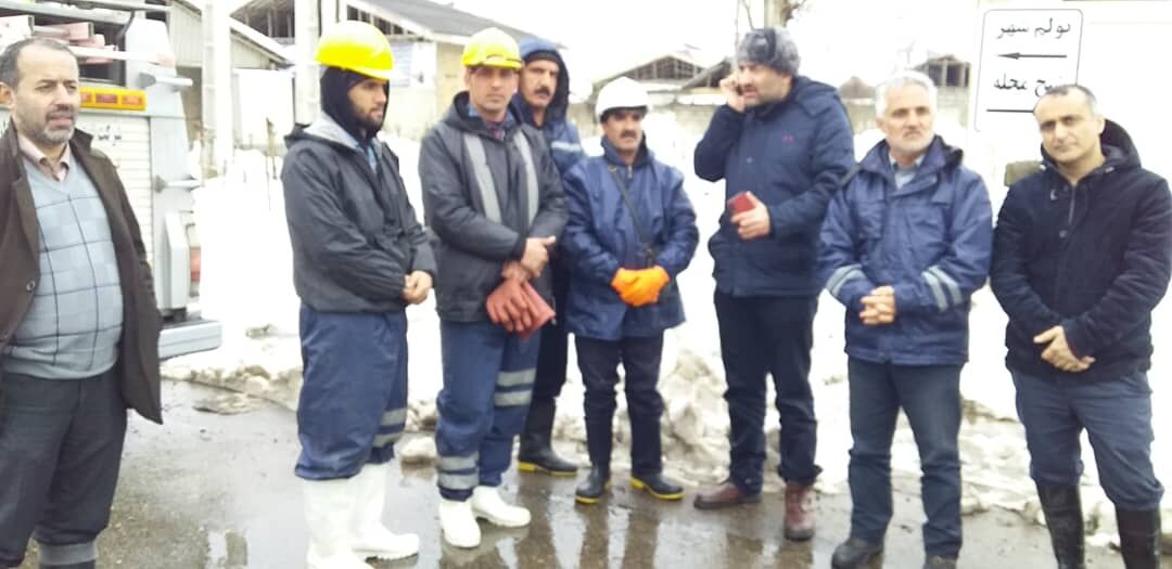۴ گروه عملیاتی برق استان همدان به مناطق برفی شمال کشور اعزام شدند