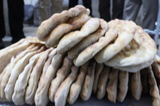 تأمین آرد و نان روستاهای برفی خلخال تا پایان سال 