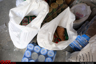 توزیع ۱۱۰۰ پک بهداشتی، ۵۰ هزار ماسک و ۱۵۰۰ بسته مواد غذایی در بین نیازمندان توسط اداره کل اوقاف خراسان رضوی