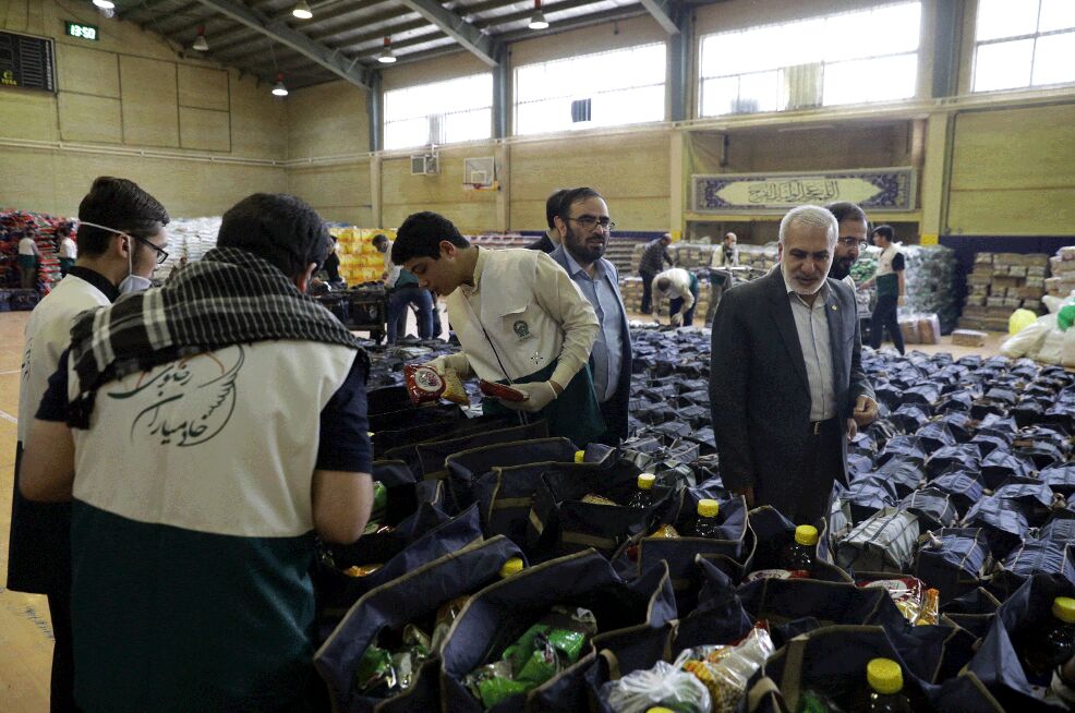 تهیه و توزیع ۵۰ هزار بسته‌ کمک‌معیشتی عیدانه آستان قدس برای نیازمندان حاشیه شهر مشهد