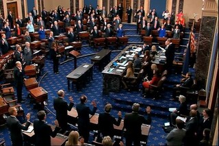 تاکید اعضای مجلس سنای آمریکا بر ضرورت لغو تحریم‌های ایران