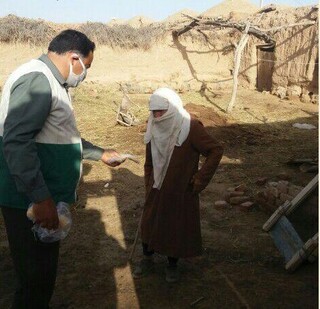 توزیع رایگان هزار و ۵۰۰ بسته اقلام بهداشتی در ۳ روستای انابد